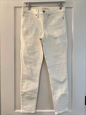 Levi's 311 Shaping Skinny Jeans White Waist 27
